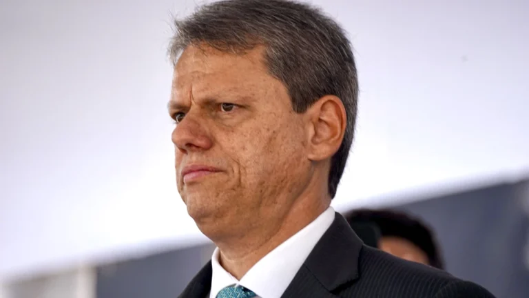 Tarcísio não consultou Republicanos sobre agenda em Brasília, dizem fontes