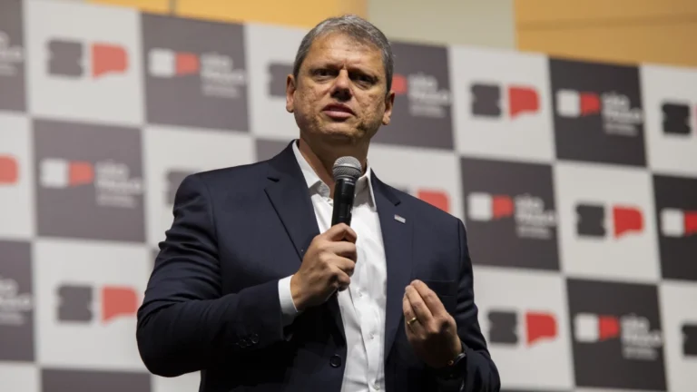 Tarcísio vai a Brasília em dia julgamento de Bolsonaro