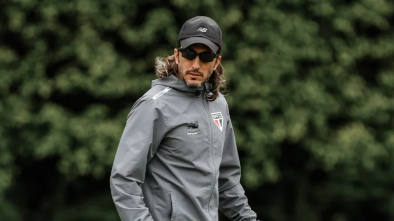 Inter negocia com Luis Zubeldía, ex-São Paulo, para substituir Roger