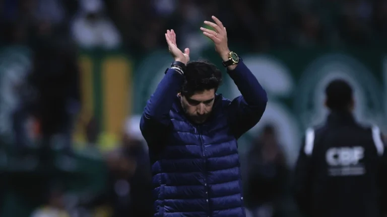 “Abel, vai t…”: relembre mágoa de treinador com a torcida do Palmeiras