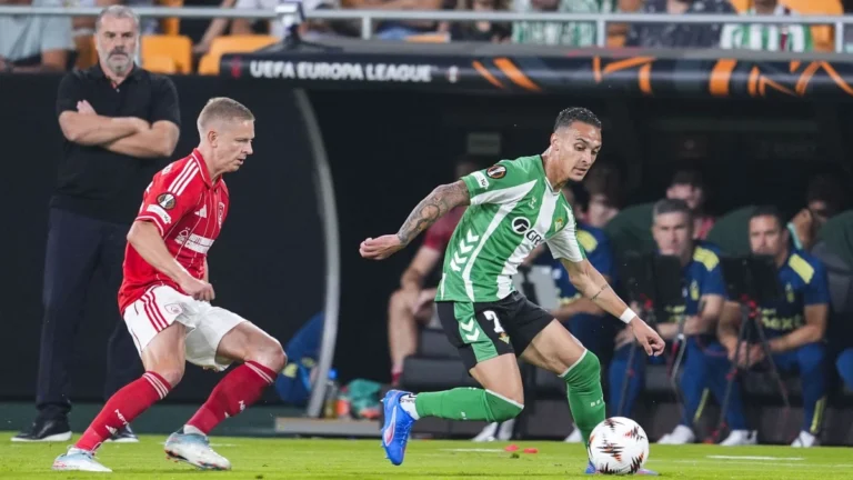 Com gols de brasileiros, Betis e Nottingham Forest empatam na Europa League