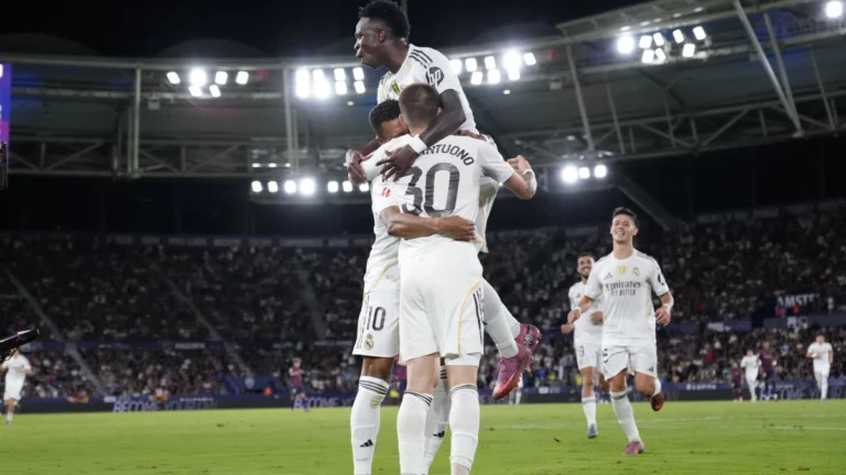 Com golaço de Vini Jr, Real Madrid vence Levante e mantém 100% em La Liga