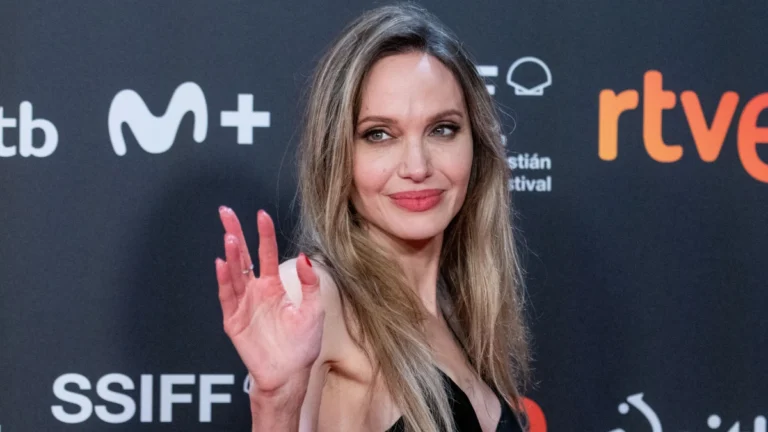 Angelina Jolie critica os Estados Unidos: “Não reconheço meu país”