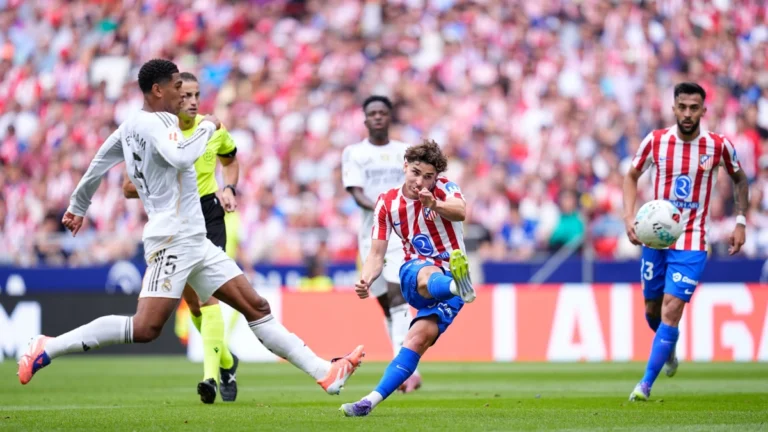 Com dois de Julian Álvarez, Atlético vira clássico e goleia Real Madrid