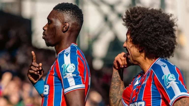 Liverpool perde invencibilidade com derrota para o Crystal Palace