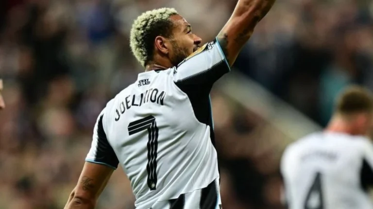 Joelinton faz dois, e Newcastle elimina Bradford na Copa da Liga Inglesa