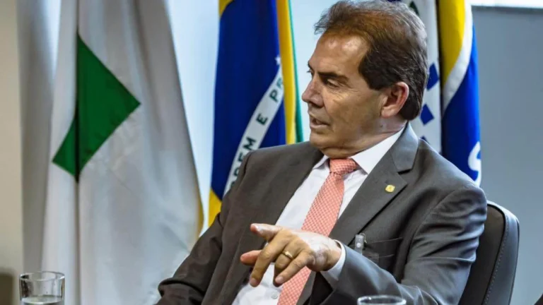 Em reunião tensa, PL diz a Paulinho ser contra projeto da “dosimetria”