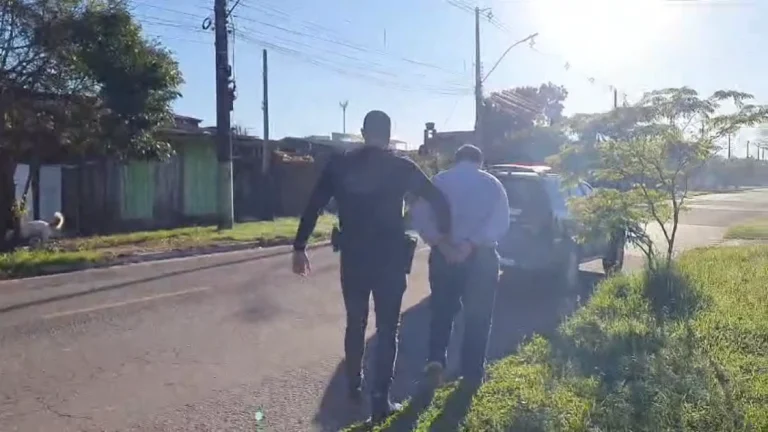 Pastor é preso no RS por abusar de menina em curso de batismo