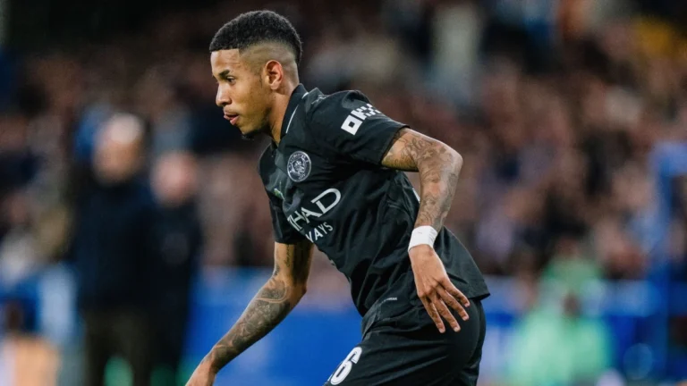Com gol brasileiro, City bate Huddersfield e vai às oitavas da Copa da Liga