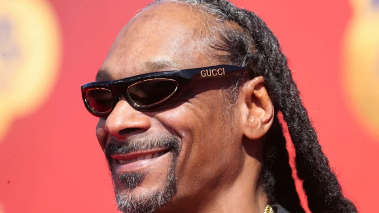 Snoop Dogg se manifesta após fala sobre cena homoafetiva de filme da Disney