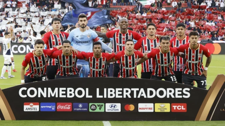 São Paulo busca virada histórica e vaga na Libertadores contra a LDU