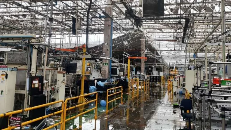 Forte temporal causa danos em fábrica da Toyota e pode atrasar Yaris Cross