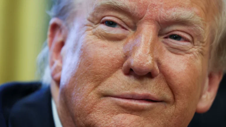 Trump ameaça democratas e enfrenta rejeição ao avanço de Guarda Nacional