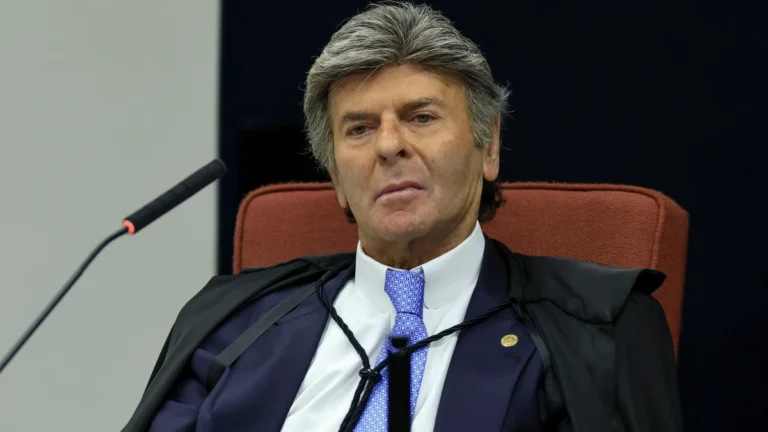 Fux critica quem o criticou por voto pela absolvição de Bolsonaro