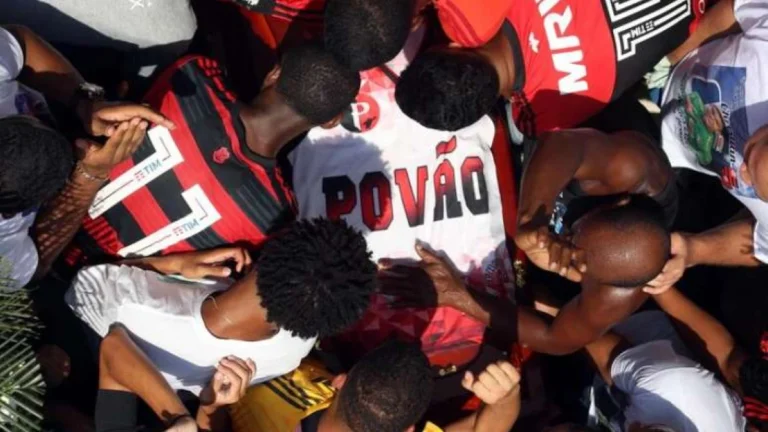 Familiares das vítimas de incêndio no Ninho do Urubu repudiam absolvição de réus: Impunidade