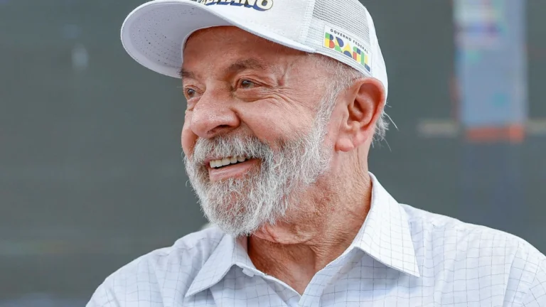 Mandei carta para Trump, Xi e Milei, diz Lula sobre convite para COP30