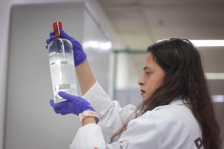 Bebidas batizadas com metanol: mais de 50 pessoas foram presas em São Paulo