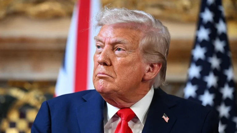 Trump defende novo ataque dos EUA contra navio na costa da Venezuela