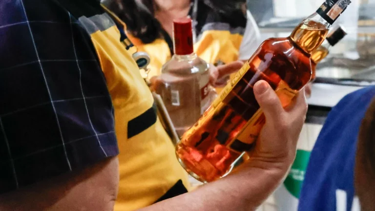 Associações promovem treinamento contra falsificação de bebidas alcoólicas