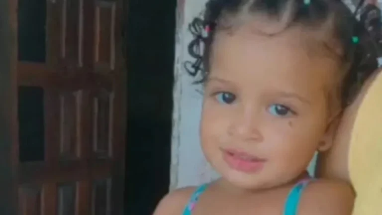 Mulher é condenada a 14 anos de prisão por matar filha de 1 ano afogada em tanque de lavar roupas