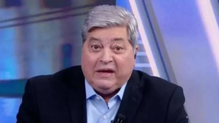 Datena reclama de propaganda de aplicativo da Rede TV!