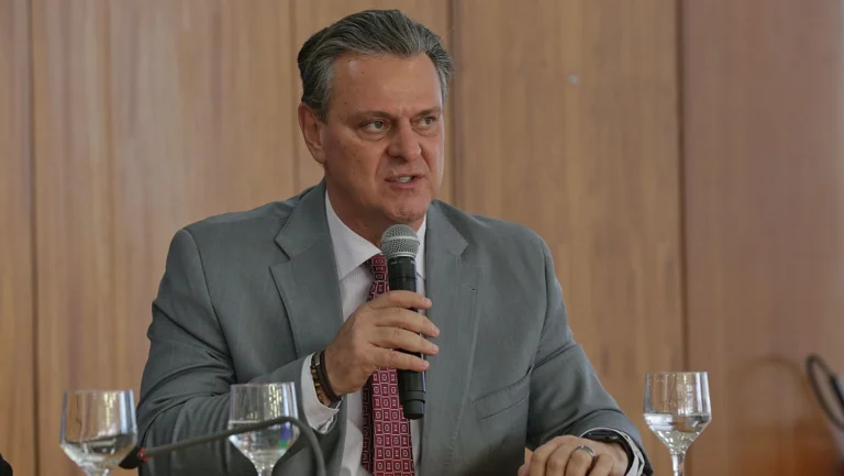 Relação Brasil-EUA não podia ficar em “fofocas e intrigas”, diz Fávaro