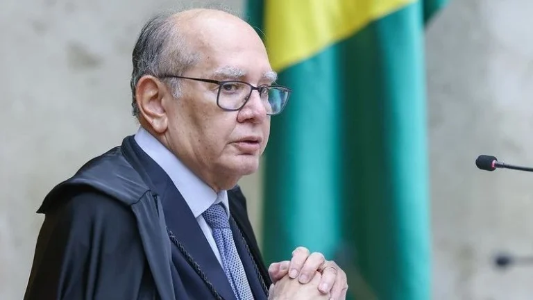 Gilmar parabeniza Messias e cita “firme defesa da democracia”