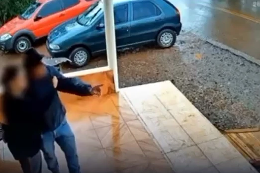 “Dá tiro se tu for homem”: homem morre ao desafiar idoso em briga em SC