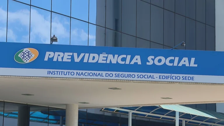 Na CPMI, advogado é informado sobre prisão do próprio pai em operação da PF