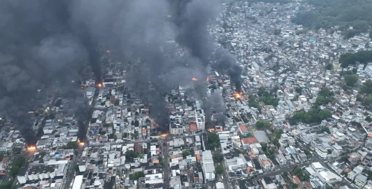 Vídeo: imagens de drones mostram “zona de guerra” durante operação no RJ