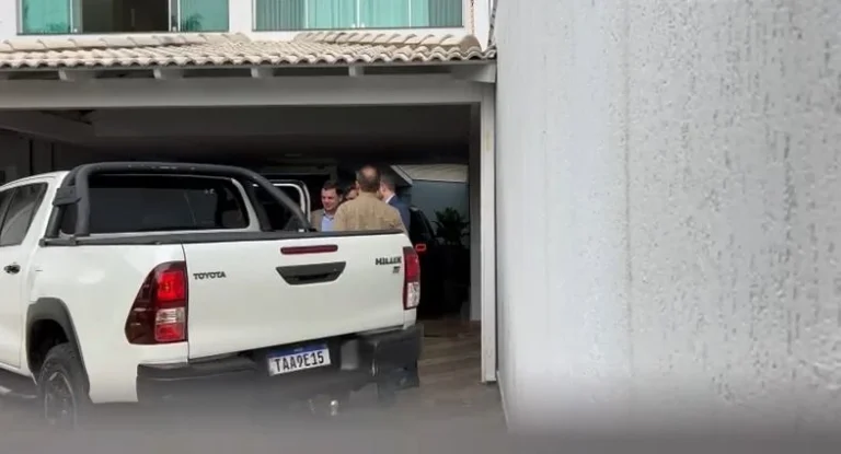 Torres deixa escritório em Brasília e é levado para cumprir pena; veja