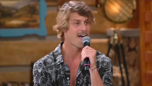 Matheus descobre que peão deu em cima de Duda em “A Fazenda”: “Desgraçado”