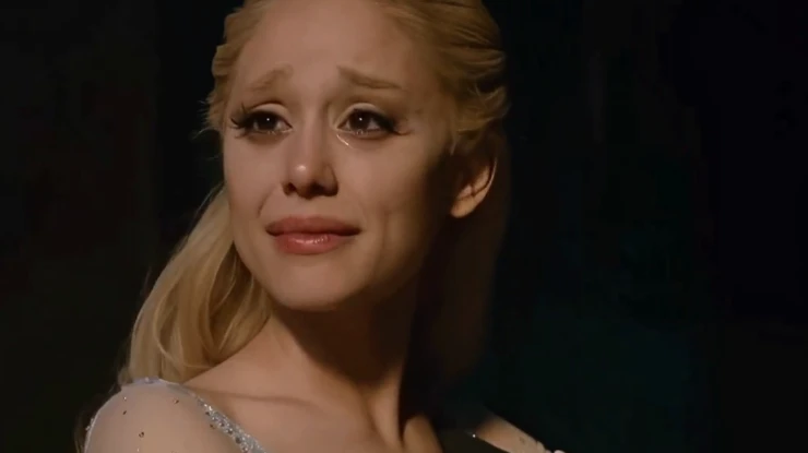 Ariana Grande fala após críticas sobre não vir ao Brasil: “Decepcionada