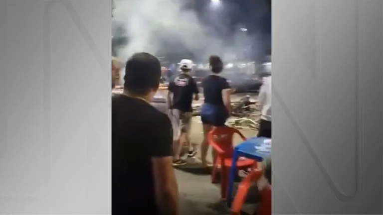 Milicianos atacam bar a tiros no Rio de Janeiro