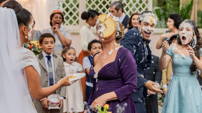 “Êta Mundo Melhor!”: casamento de Dita e Candinho termina em guerra de bolo