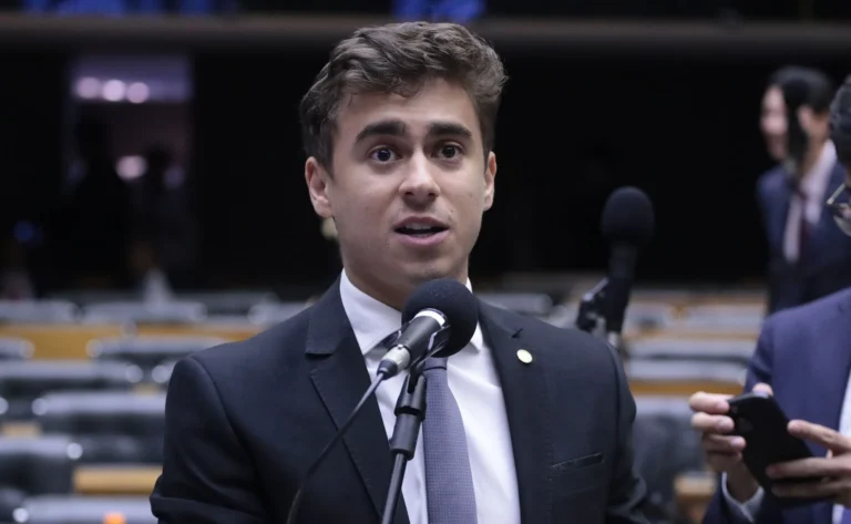 “Patético”, diz Nikolas após Moraes pedir explicação sobre uso de celular