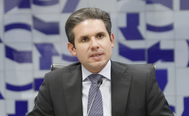 Governadores de direita buscam Hugo para reforçar mudanças no PL Antifacção