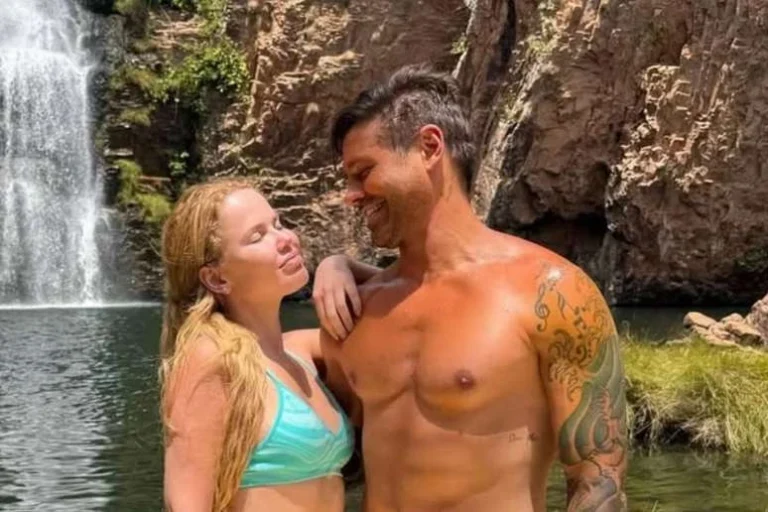 Em novos prints, miss diz que foi enforcada por Dado Dolabella na frente da mãe