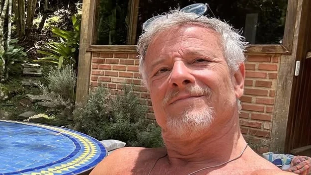 Marcello Novaes revela tatuagem íntima e web se derrete: “Só melhora”