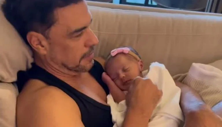 Zezé diz como lida com distância da filha de 11 meses