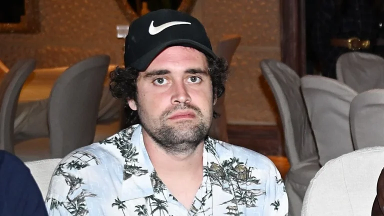 Na prisão, filho de Rob Reiner recebe diagnóstico psiquiátrico, diz site