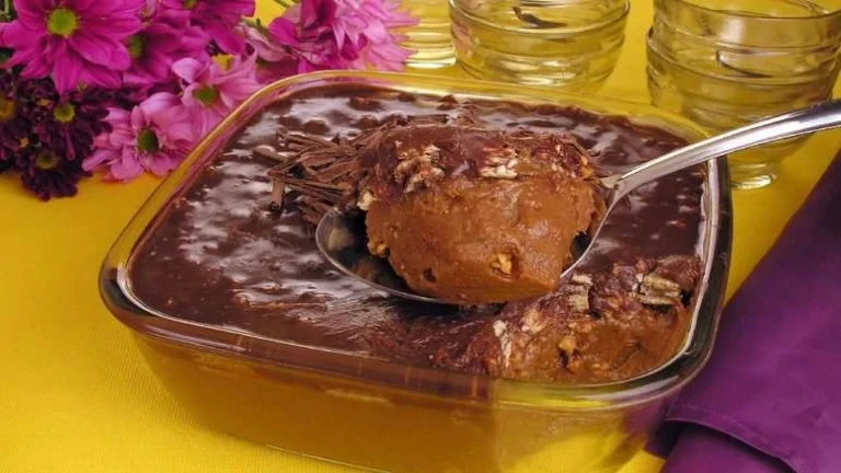 Bombom de travessa: uma sobremesa gelada e crocante