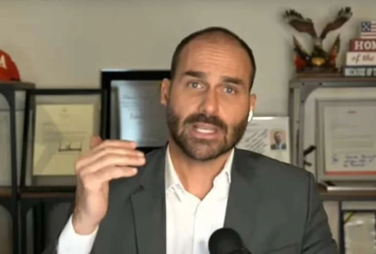 Após cassação, Eduardo Bolsonaro diz que perda do mandato é medalha de honra