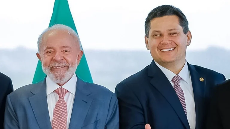 Alcolumbre critica autoridades que o acusam de usurpar decisão de Lula