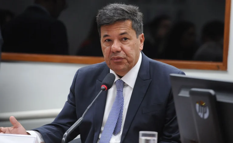 Relator atende ao governo e exclui inteligência da PEC da Segurança