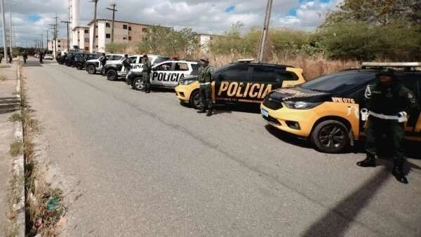 Adolescente de 15 anos fere três pessoas em escola particular de Fortaleza