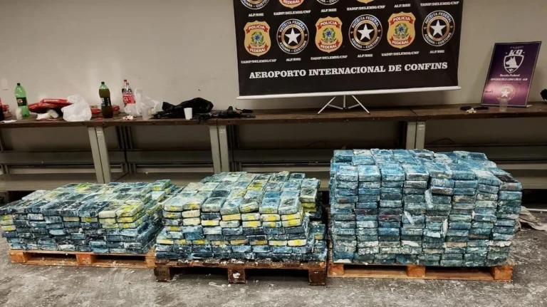 MG: PF e Receita apreendem 1,2 tonelada de cocaína no Aeroporto de Confins