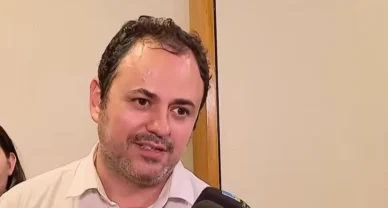 Glauber diz que vai registrar boletim de ocorrência contra Hugo Motta