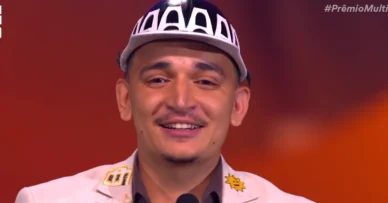 João Gomes mostra perrengue após o Prêmio Multishow