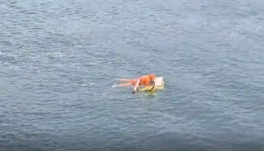 Pescador resgatado após naufrágio em SC passou mais de 18 horas à deriva